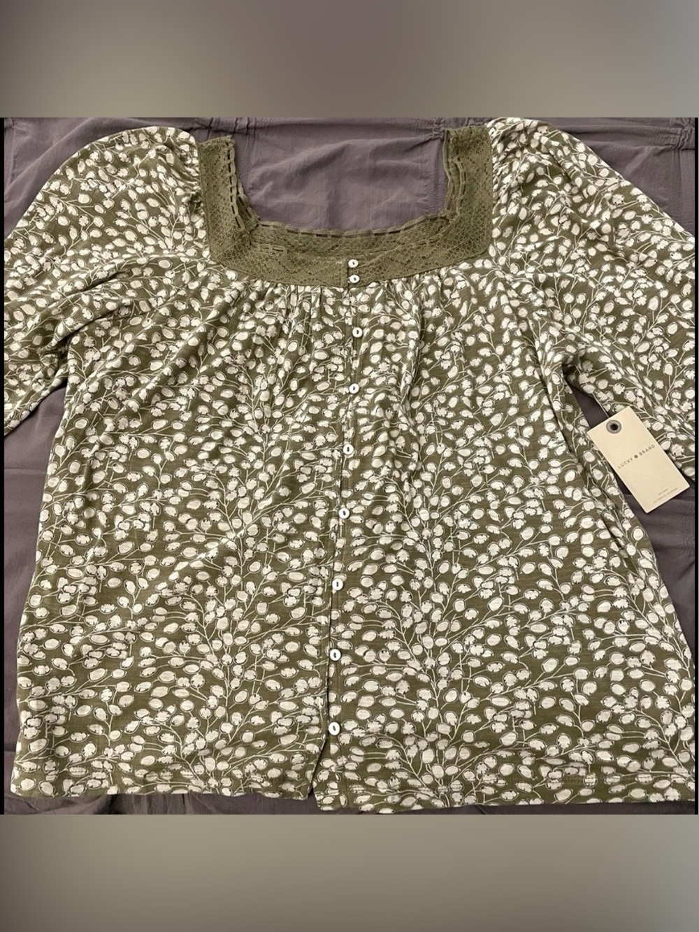 Lucky Brand New top. Size L. NWT
